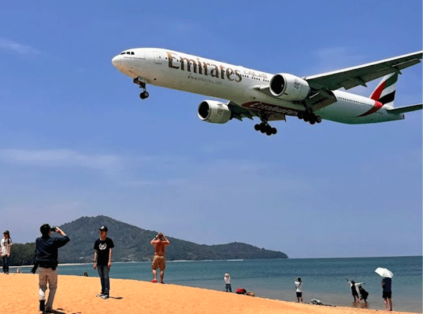 Mai Khao Beach - Airport viewpoint